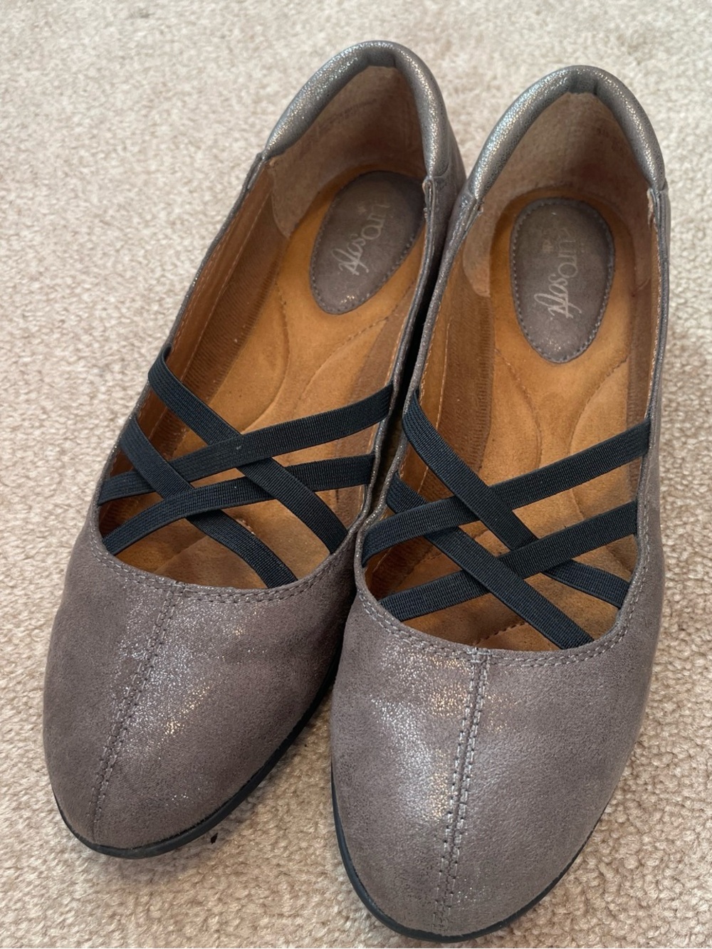 Eurosoft Women's Gray Ballet Flats with Cross Straps